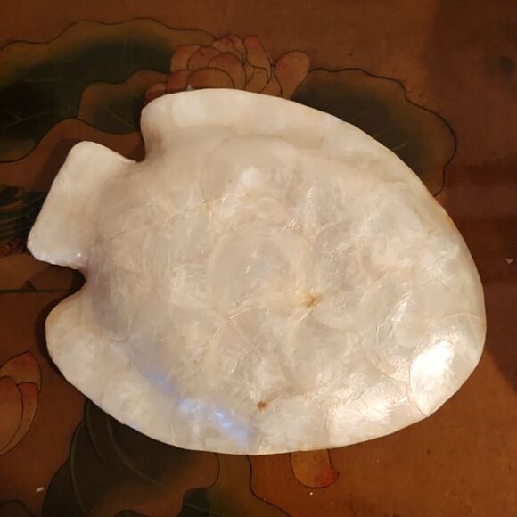 Capiz Shell Fish Plates Set of 5 Vintage - Picture 3 of 11